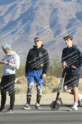 media/Oct-30-2025-Racers Edge (Thu) [[dabbdaf680]]/1-Around the Pits- Track Walk/